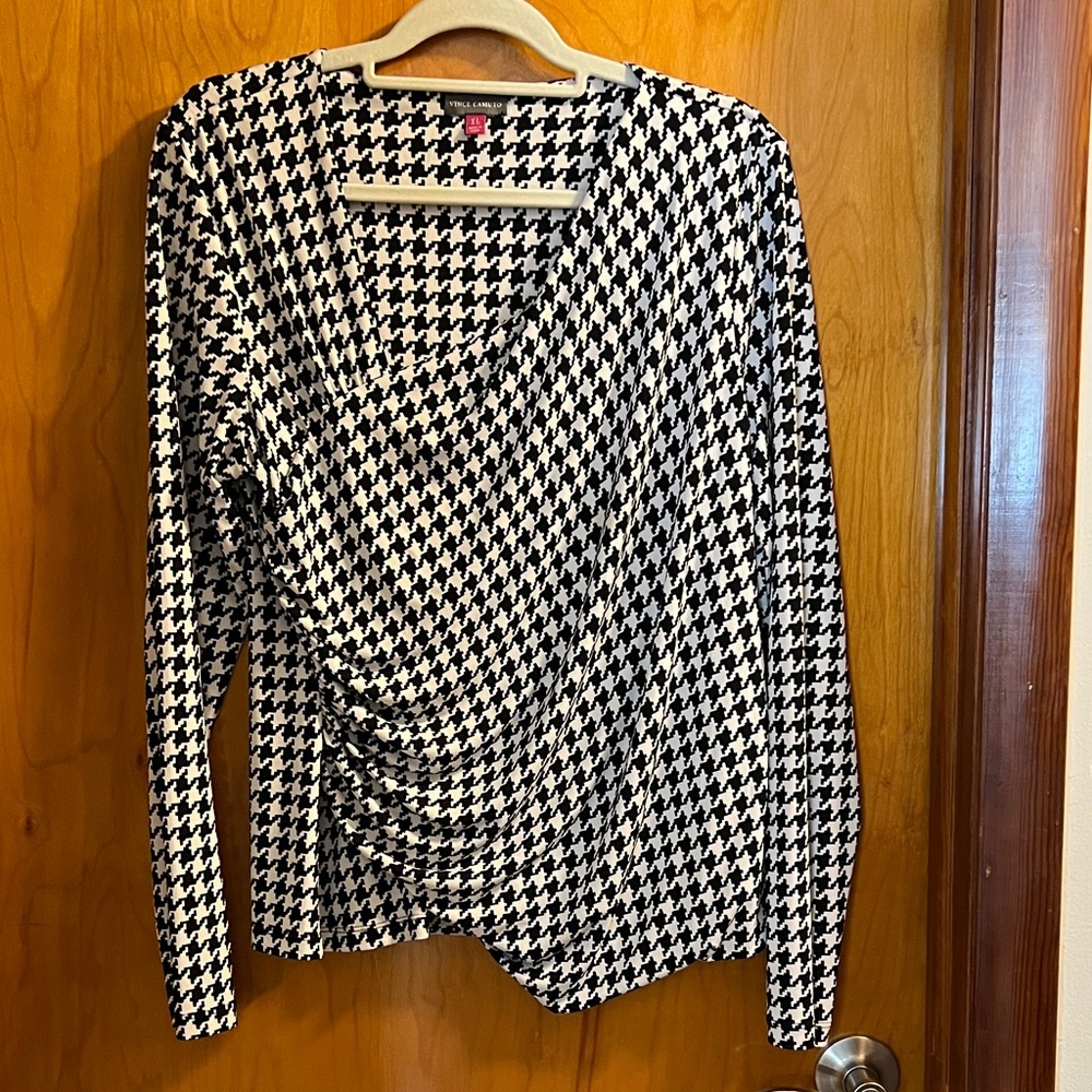 Vince Camuto Black and White Houndstooth Top